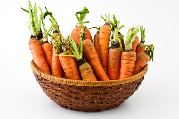 А как вы храните морковь