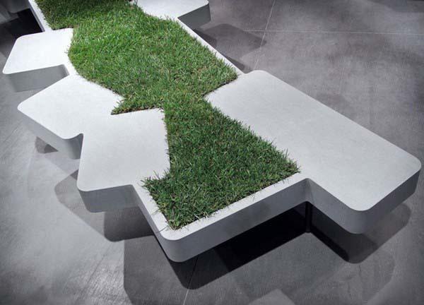 Скамья-банкетка из бетона с травяной отделкой